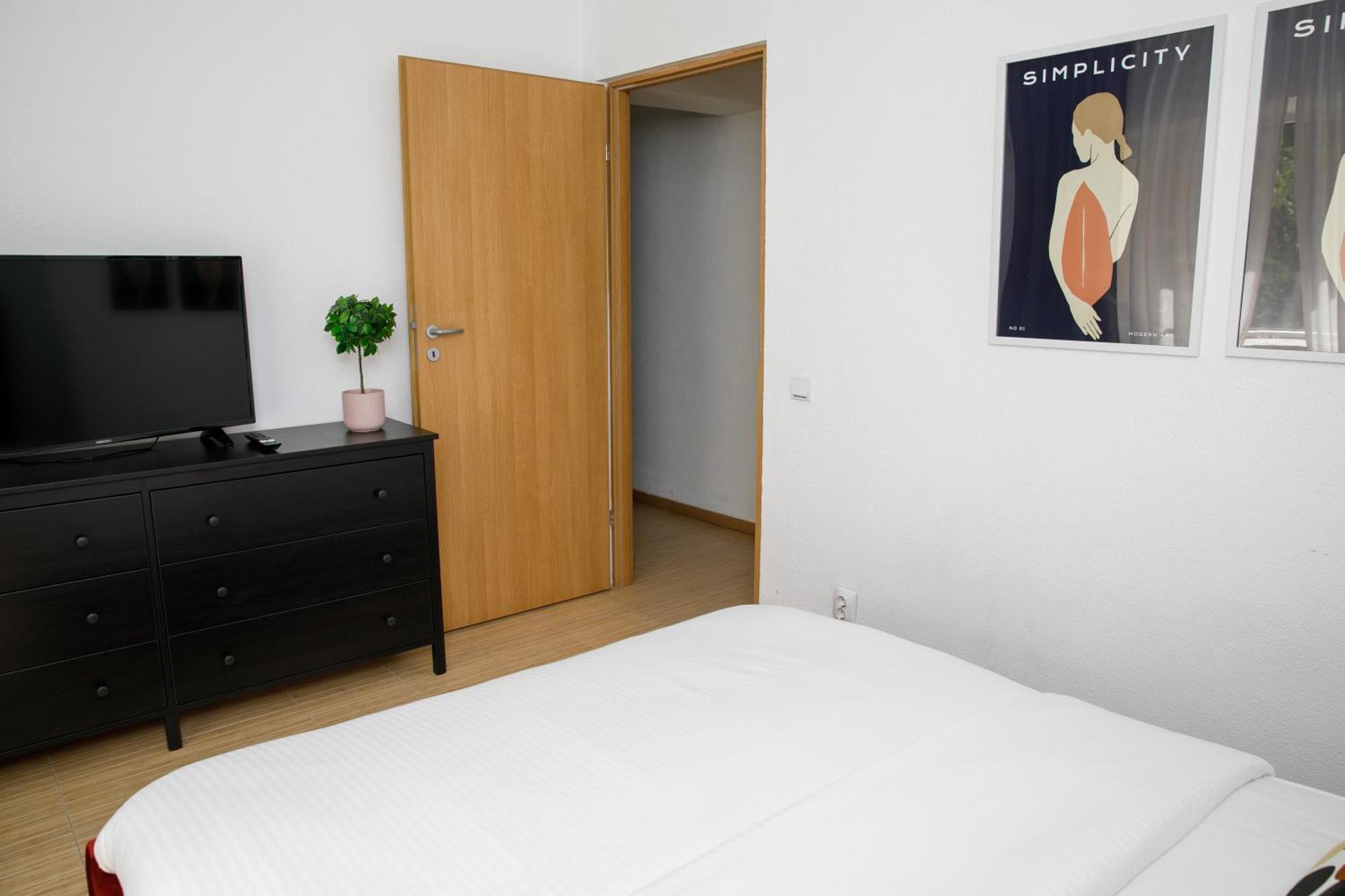 Color Apartments Corneliu Coposu No3 ブカレスト エクステリア 写真
