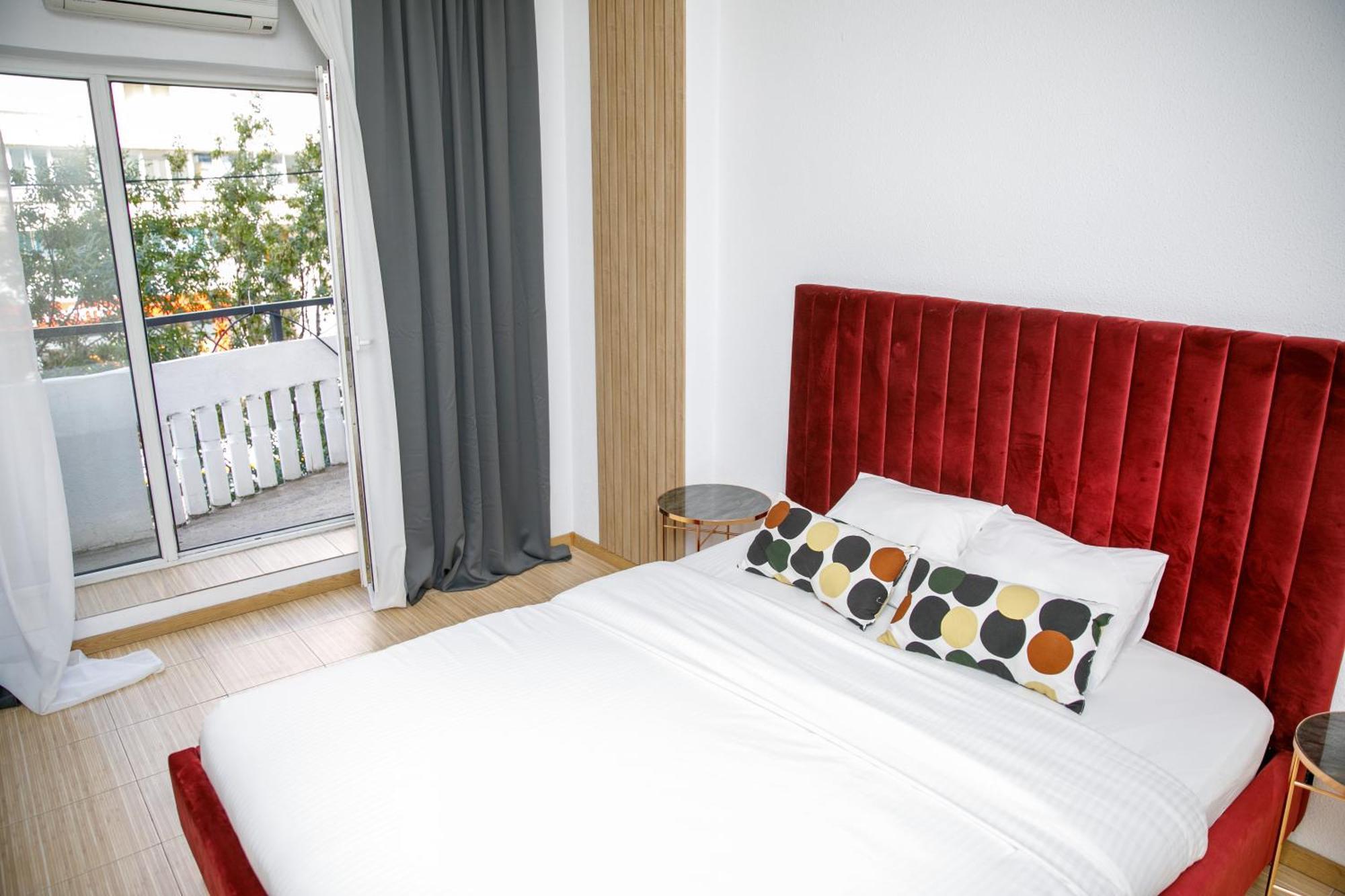 Color Apartments Corneliu Coposu No3 ブカレスト エクステリア 写真
