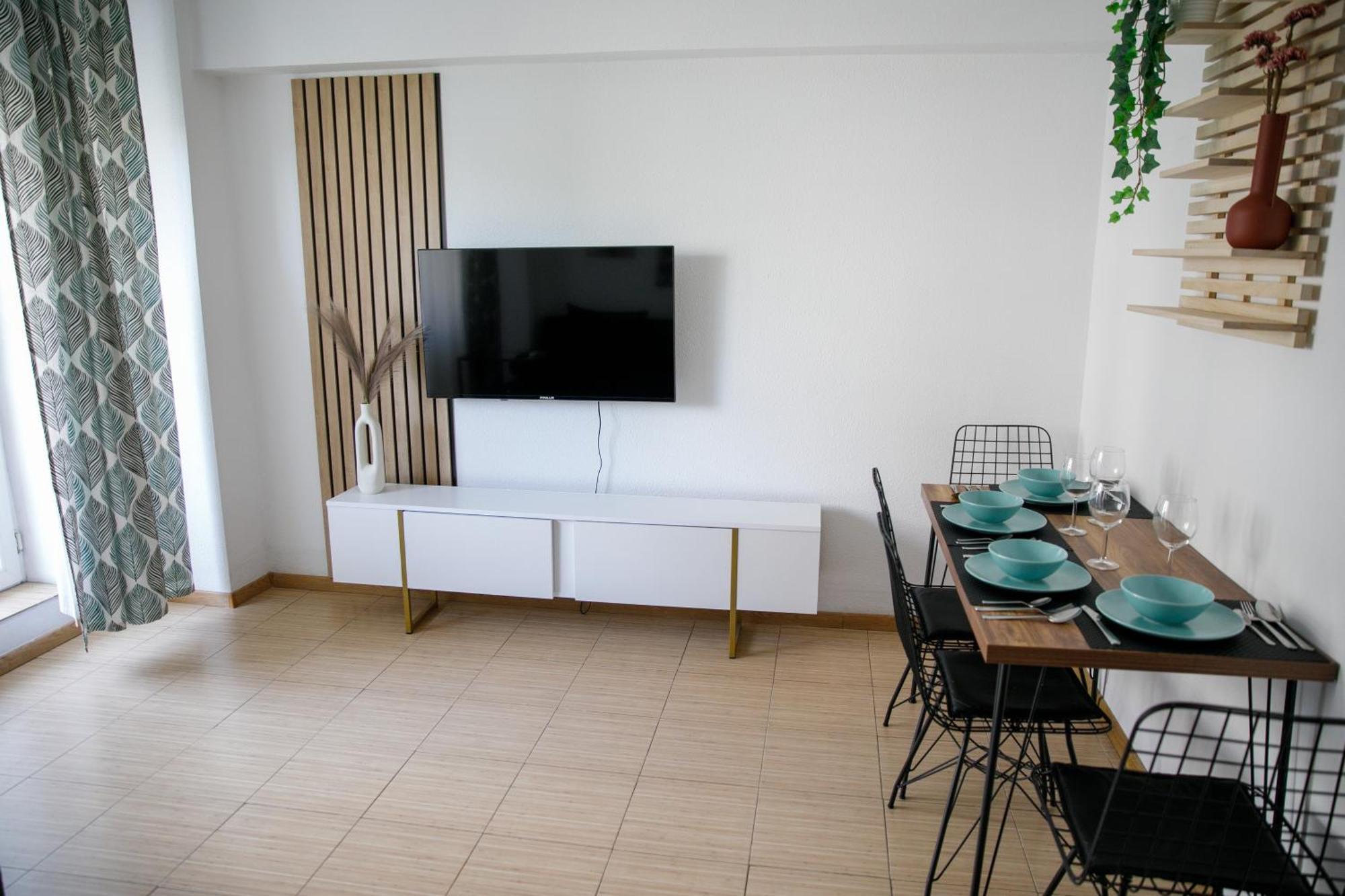 Color Apartments Corneliu Coposu No3 ブカレスト エクステリア 写真