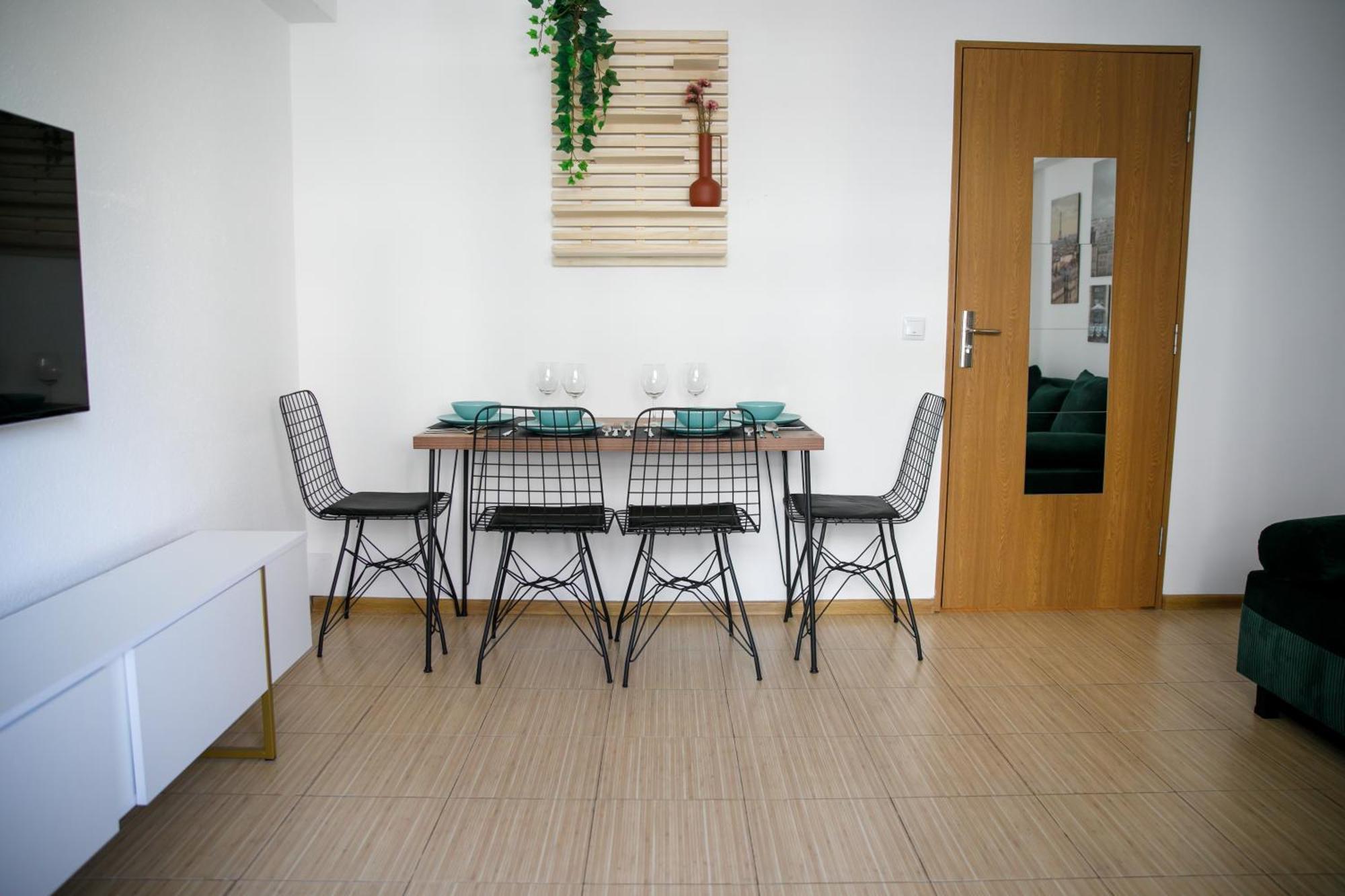 Color Apartments Corneliu Coposu No3 ブカレスト エクステリア 写真