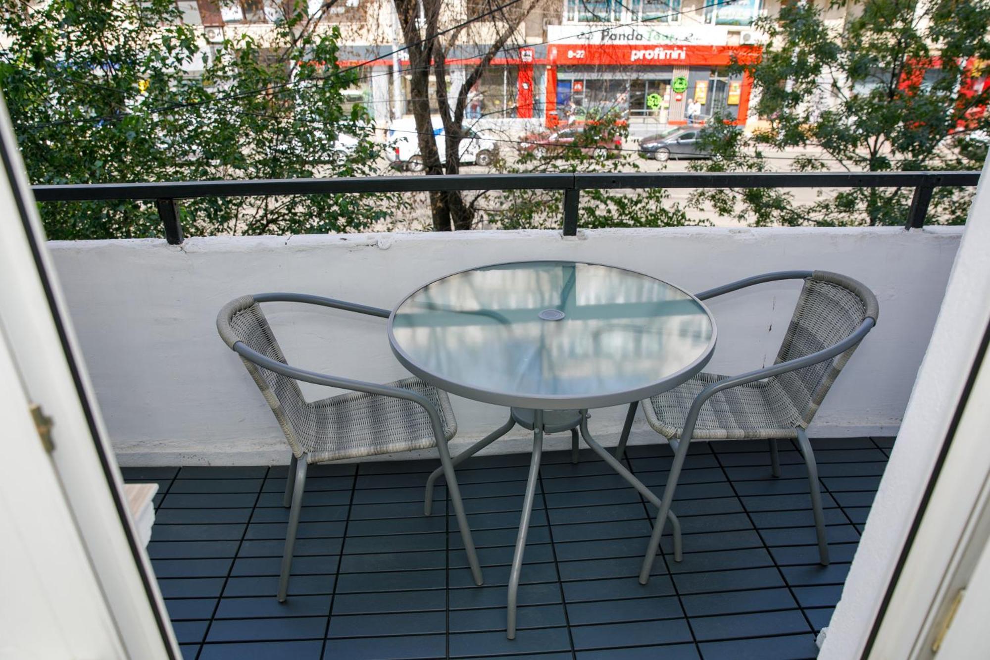 Color Apartments Corneliu Coposu No3 ブカレスト エクステリア 写真