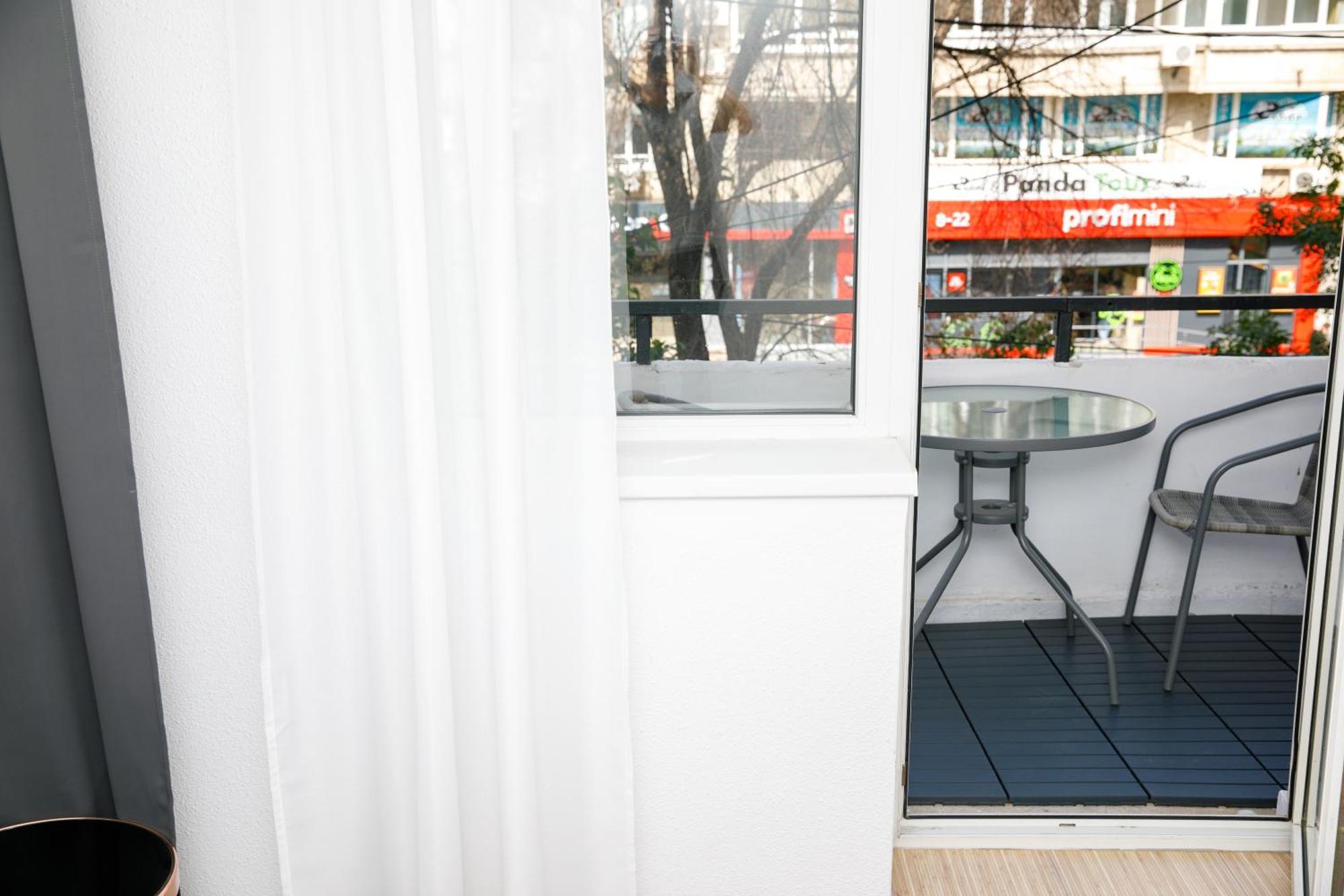 Color Apartments Corneliu Coposu No3 ブカレスト エクステリア 写真